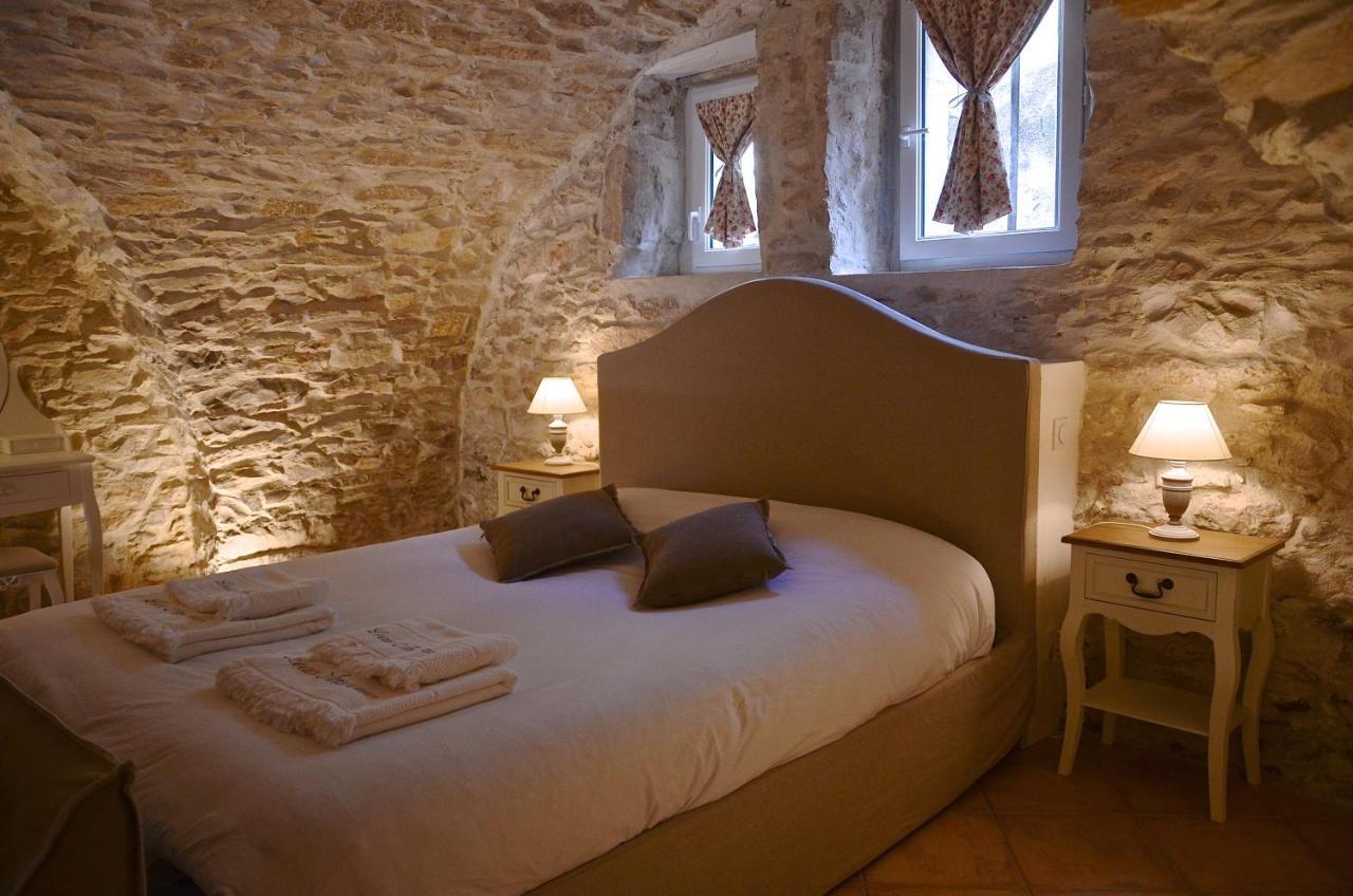 Bed and Breakfast Locus Amoenus à Lirac Extérieur photo